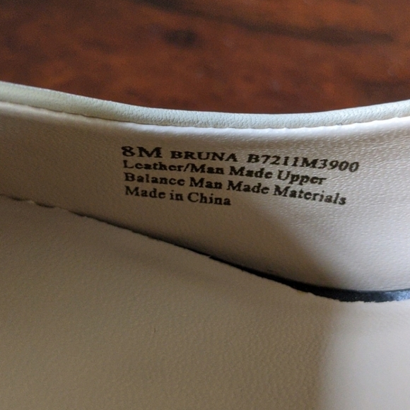 Hard to find Franco Sarto peep toe wingtip heels - Picture 10 of 10